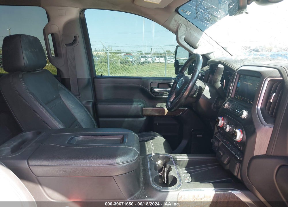 2020 GMC SIERRA 2500HD 4WD  LONG BED DENALI/4WD  STANDARD BED DENALI VIN: 1GT19REY7LF323461