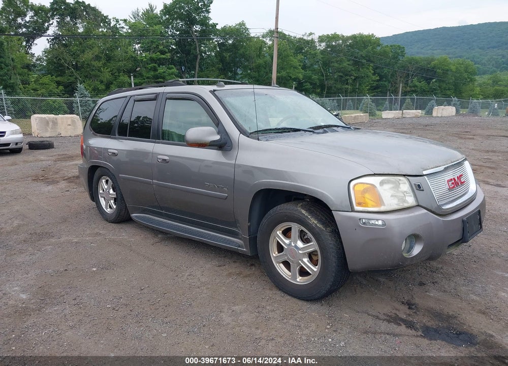 2005 GMC ENVOY DENALI VIN: 1GKET63M052346774