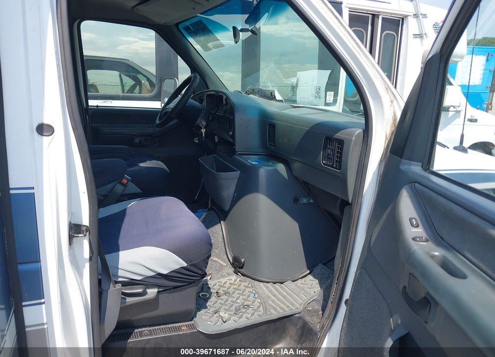 1992 FORD ECONOLINE VIN: 1FDKE30M2NHB47956