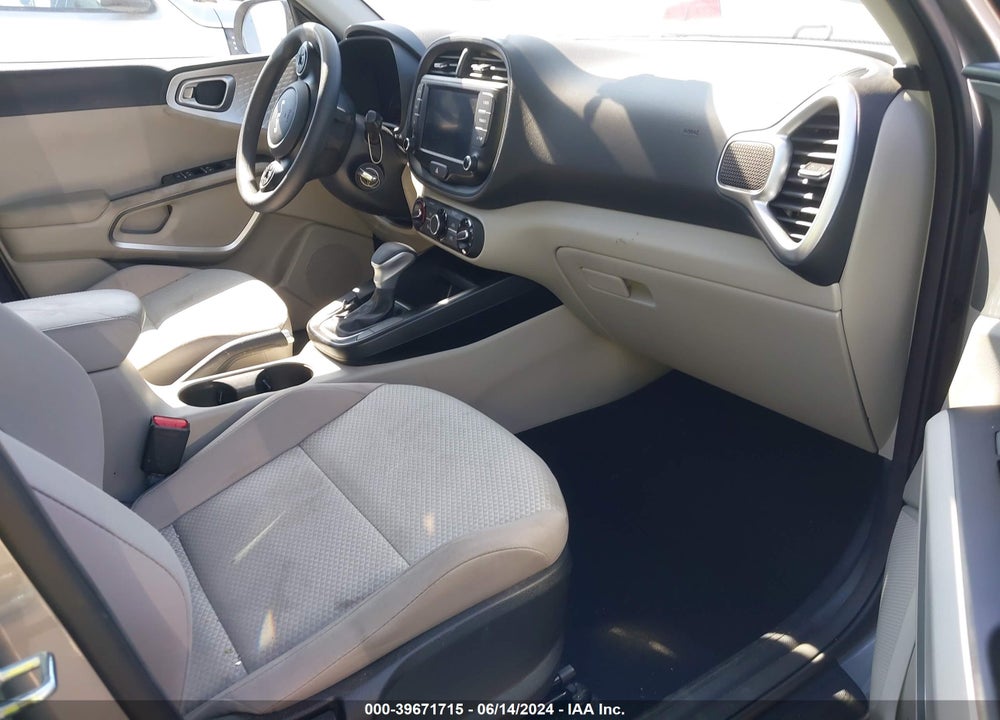 2022 KIA SOUL LX VIN: KNDJ23AU3N7807256