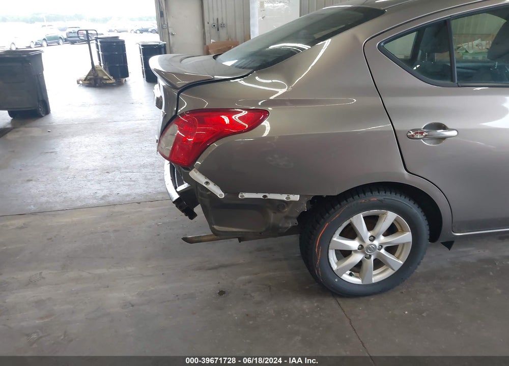 2014 NISSAN VERSA 1.6 SV VIN: 3N1CN7AP2EL809113