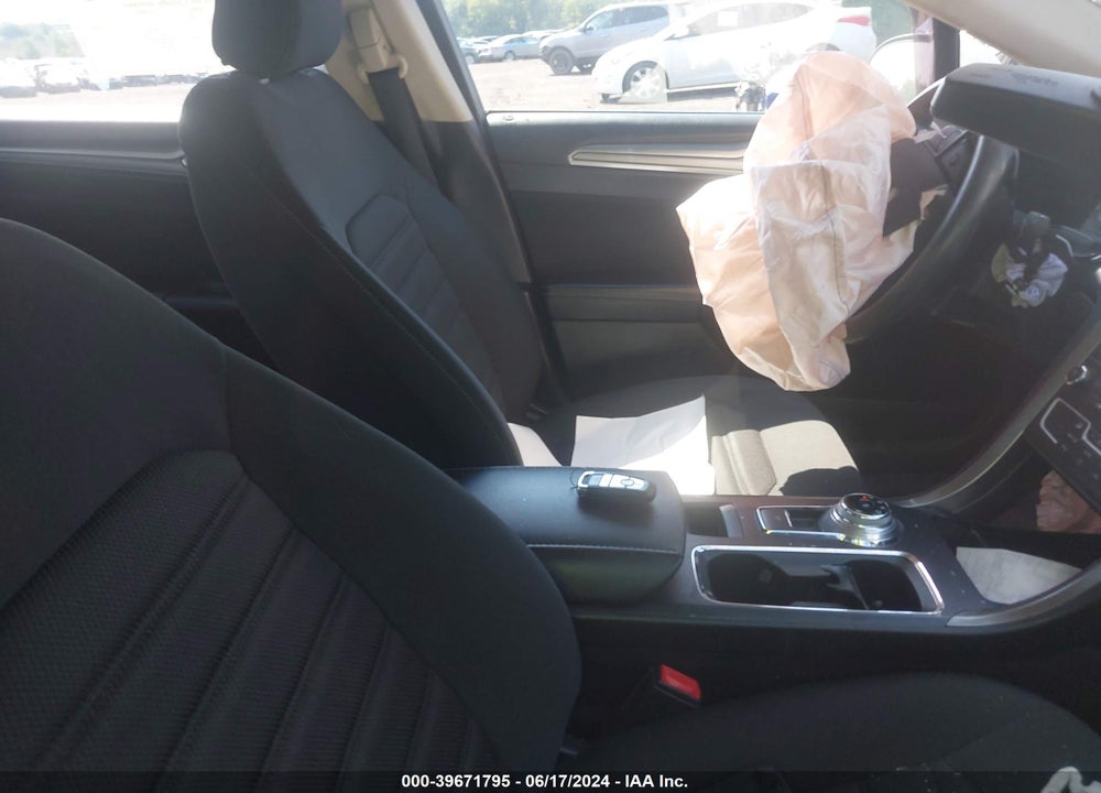 2019 FORD FUSION SE VIN: 3FA6P0T98KR212394