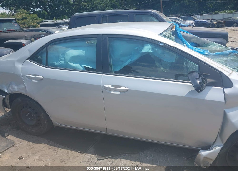 2018 TOYOTA COROLLA LE VIN: 5YFBURHE1JP754257
