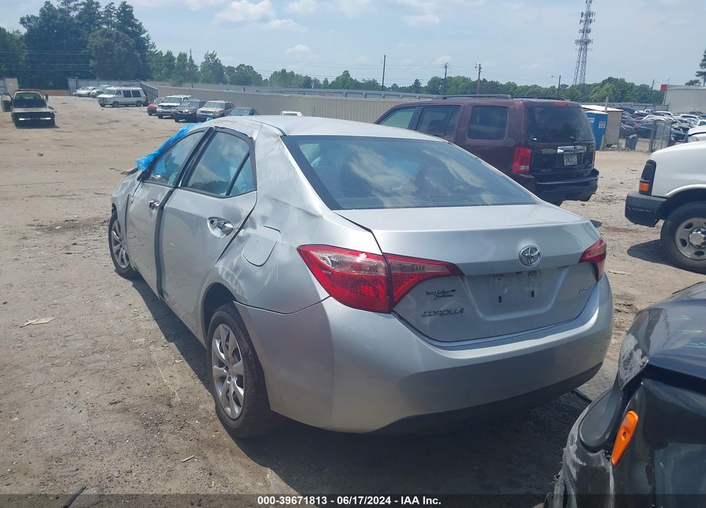 2018 TOYOTA COROLLA LE VIN: 5YFBURHE1JP754257