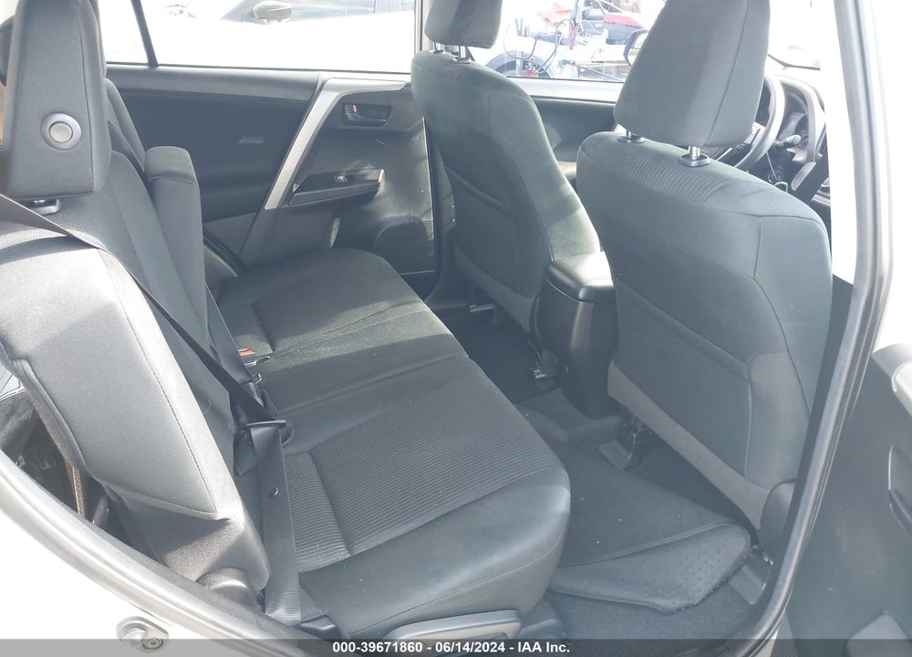 2018 TOYOTA RAV4 LE VIN: 2T3ZFREV0JW437878