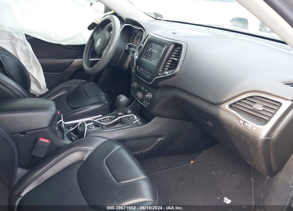 2019 JEEP CHEROKEE LATITUDE PLUS 4X4 VIN: 1C4PJMLB8KD390955
