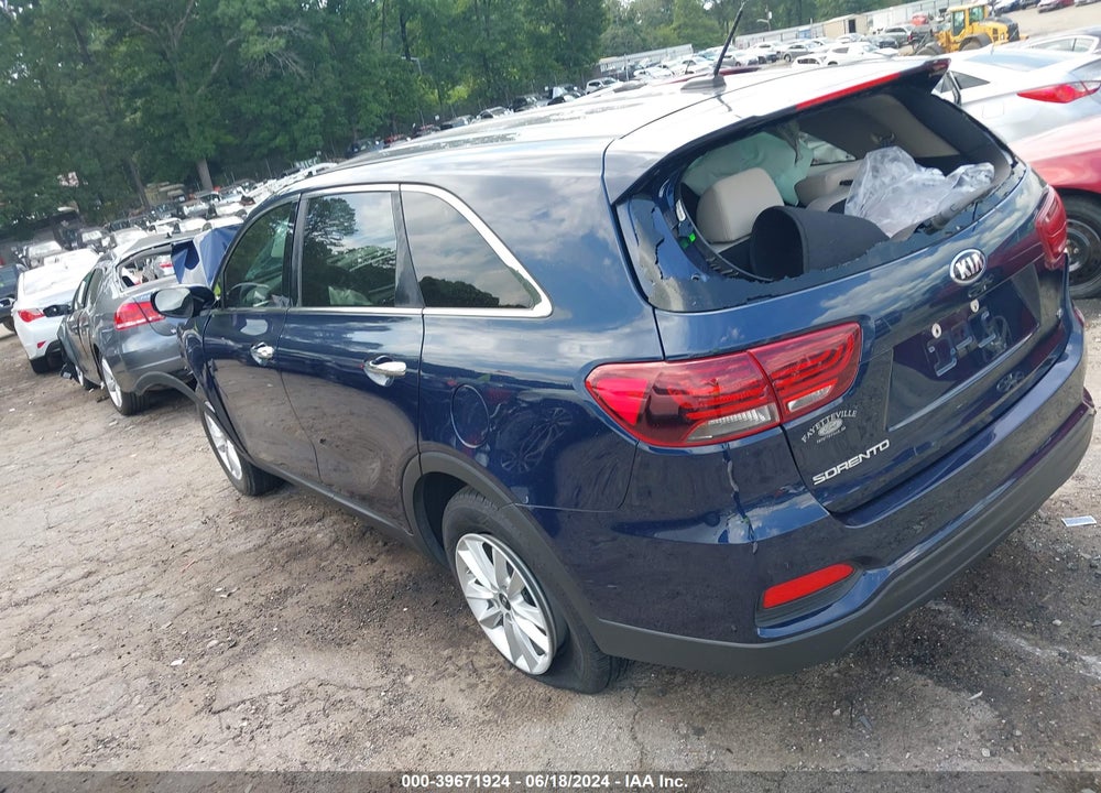 2019 KIA SORENTO 3.3L LX VIN: 5XYPG4A59KG494996