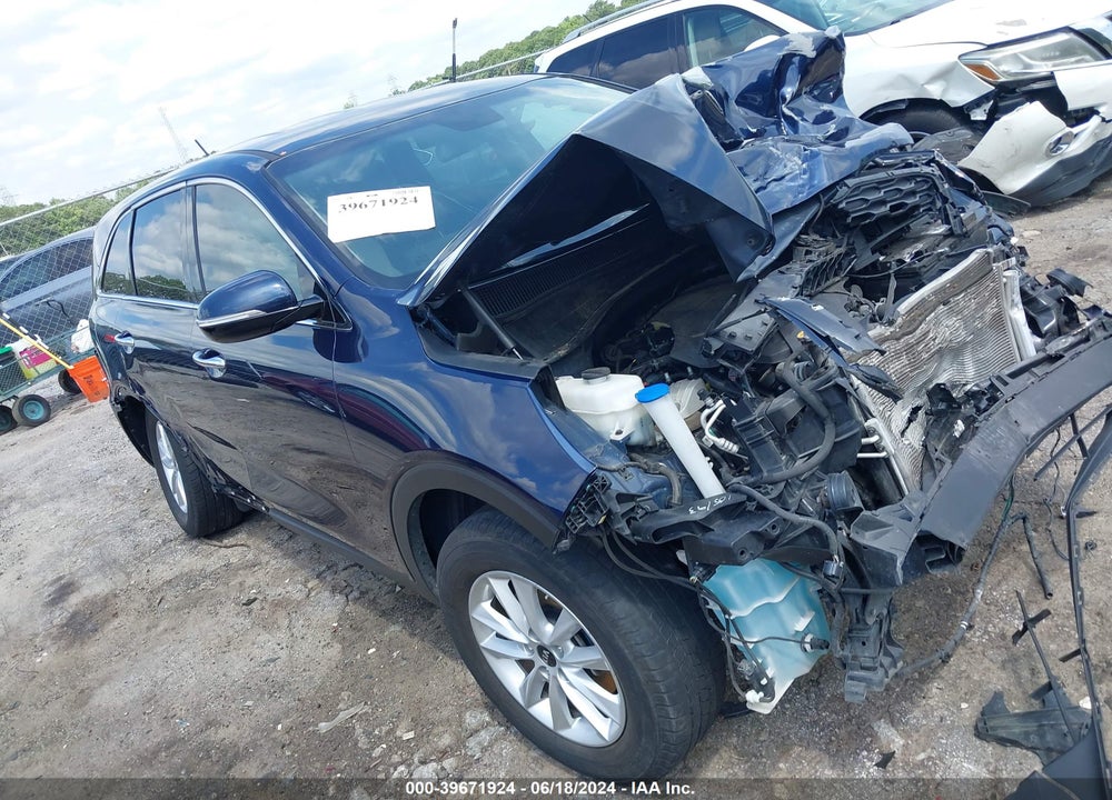 2019 KIA SORENTO 3.3L LX VIN: 5XYPG4A59KG494996