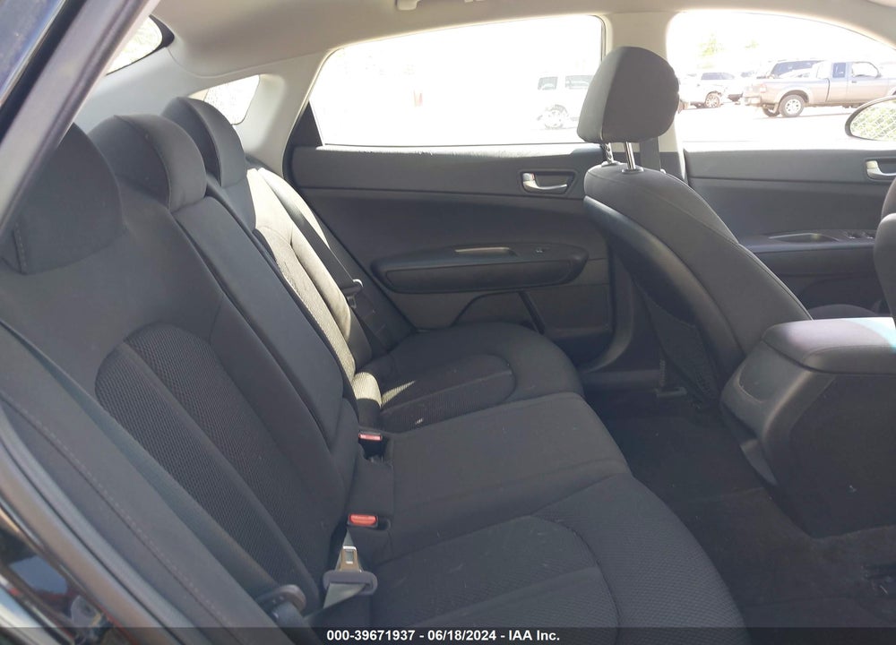 2019 KIA OPTIMA LX VIN: 5XXGT4L39KG358699