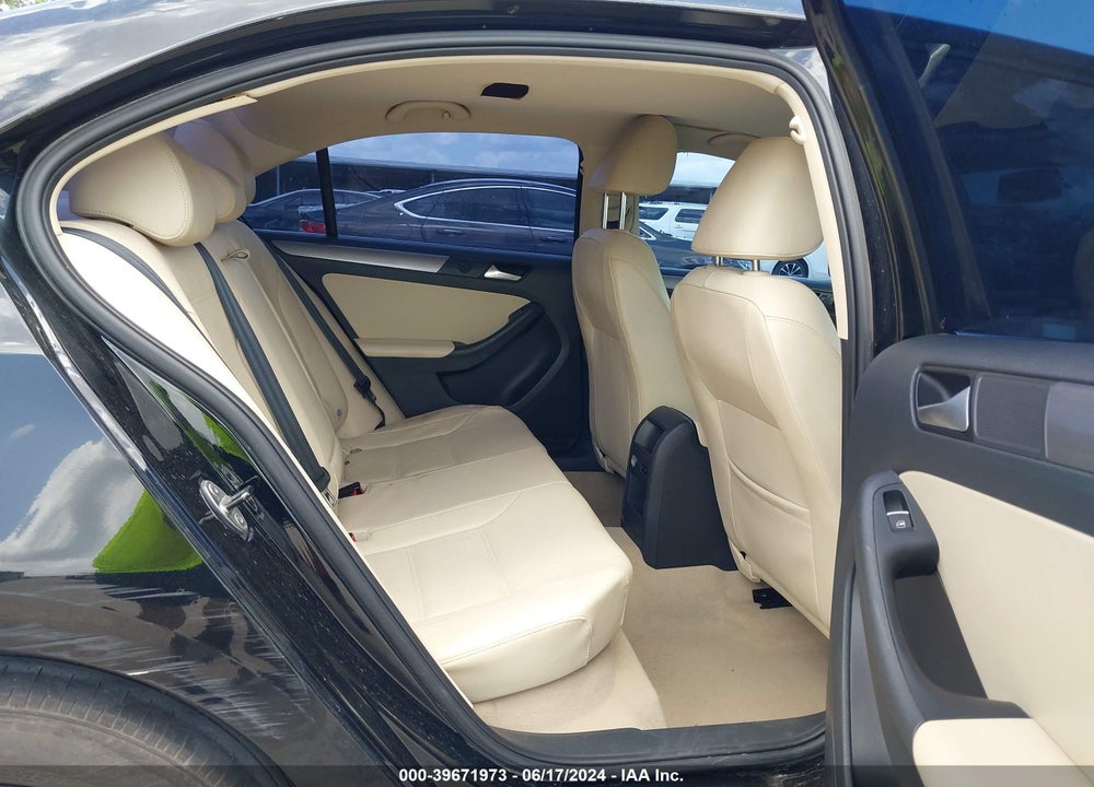 2013 VOLKSWAGEN JETTA 2.0L TDI VIN: 3VWLL7AJXDM399472