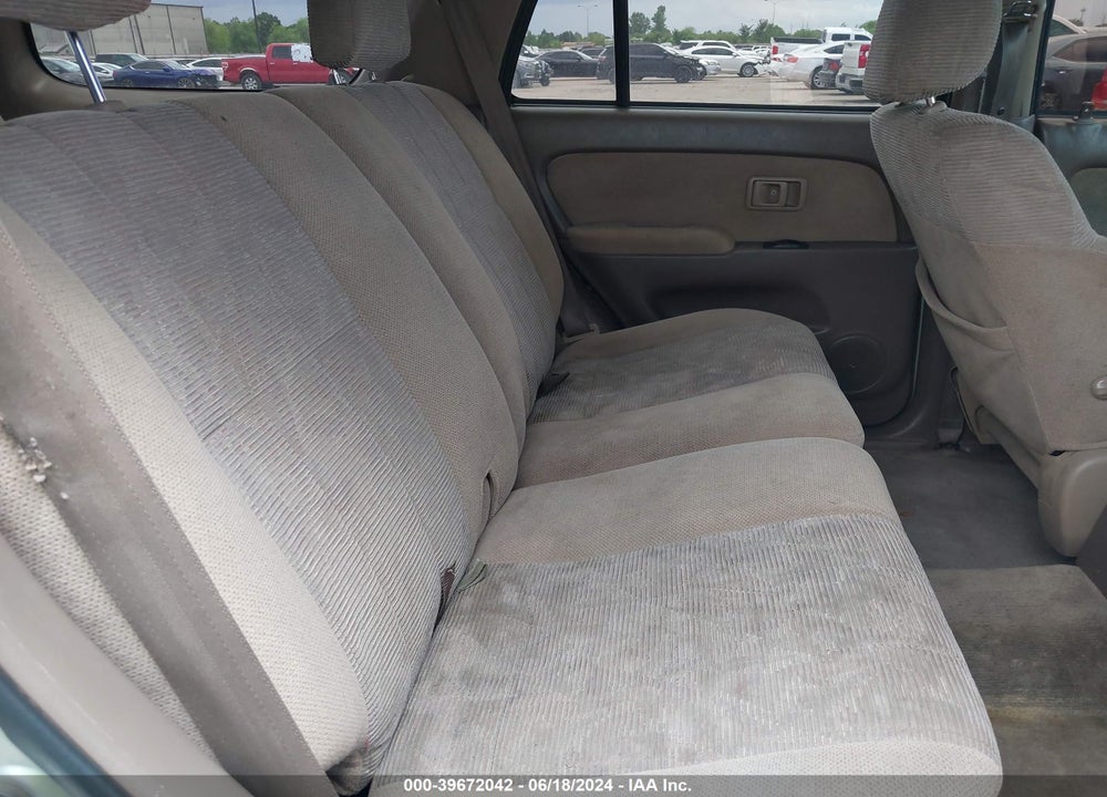 2000 TOYOTA 4RUNNER SR5 V6 VIN: JT3GN86R8Y0160261