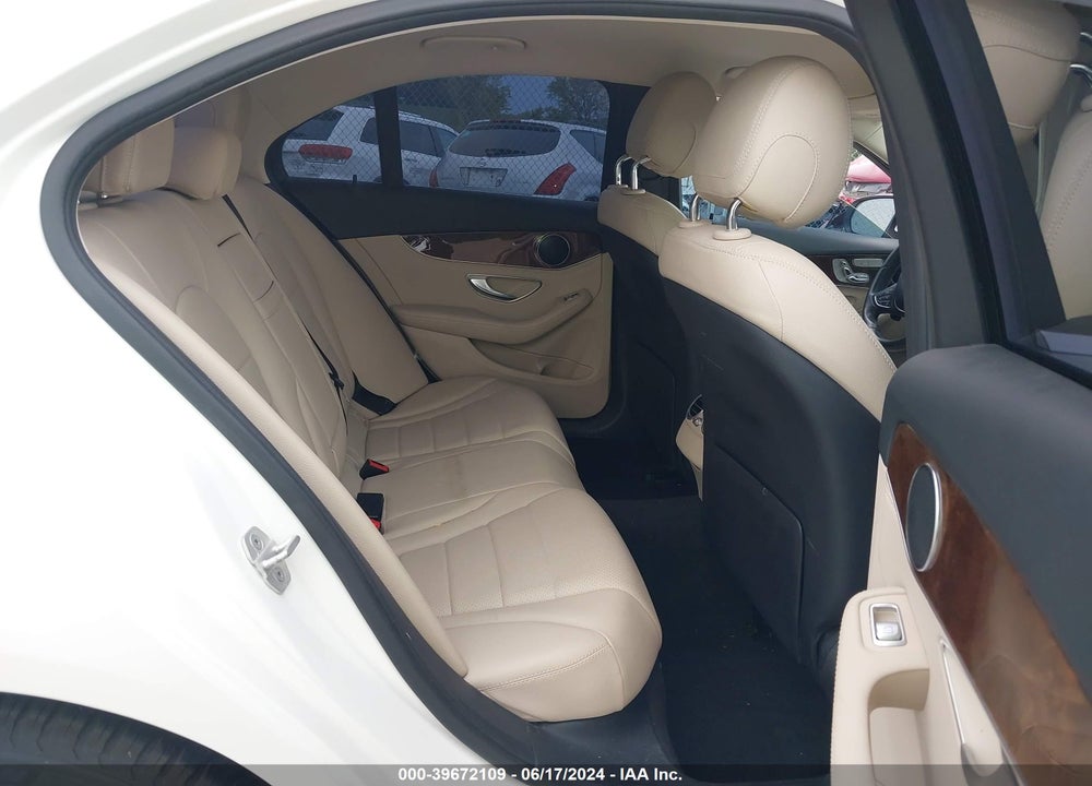 2015 MERCEDES-BENZ C 300 LUXURY/SPORT VIN: 55SWF4JB2FU095640