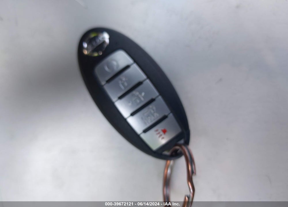 2019 NISSAN ROGUE SV VIN: 5N1AT2MT4KC761705