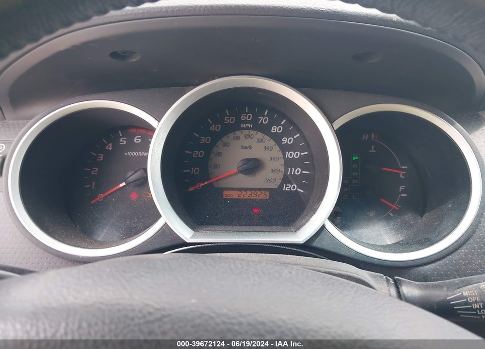 2005 TOYOTA TACOMA PRERUNNER V6 VIN: 3TMJU62N15M001067