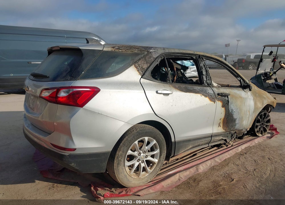 2018 CHEVROLET EQUINOX VIN: 2GNAXHEV7J6112233
