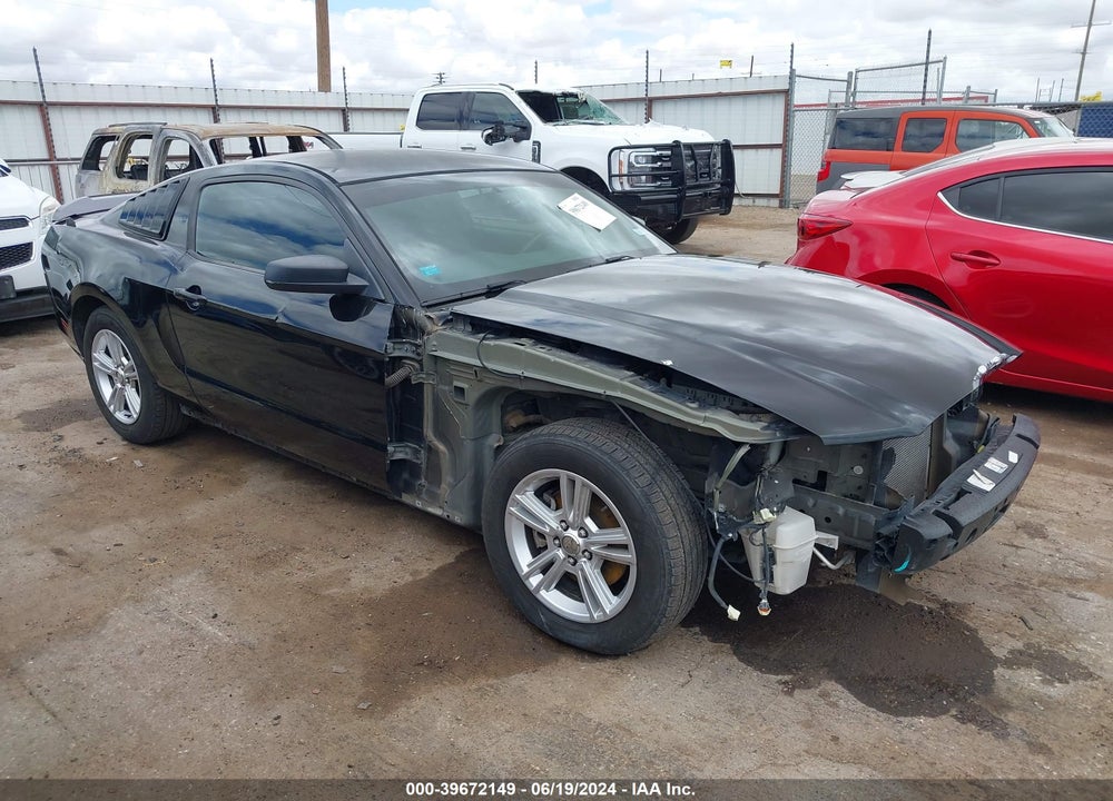 2014 FORD MUSTANG V6 VIN: 1ZVBP8AMXE5328974