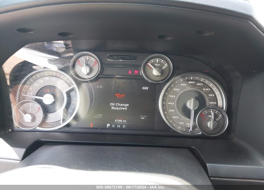 2017 RAM 1500 LIMITED  4X2 5'7 BOX VIN: 1C6RR6PTXHS861077