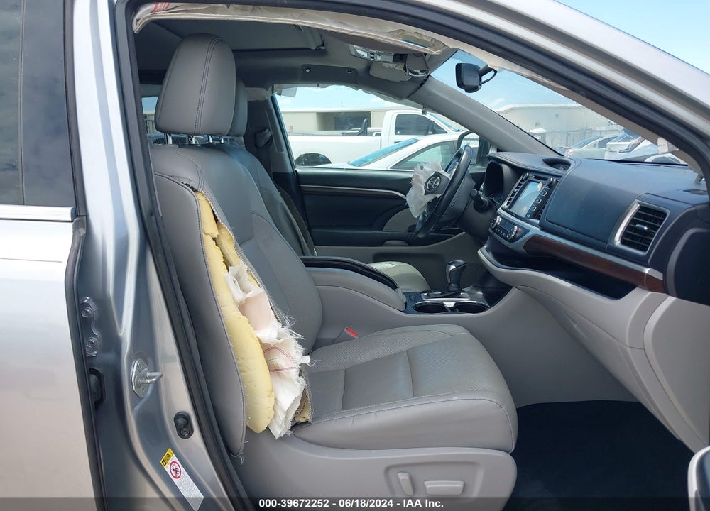 2015 TOYOTA HIGHLANDER LIMITED V6 VIN: 5TDYKRFH7FS076416