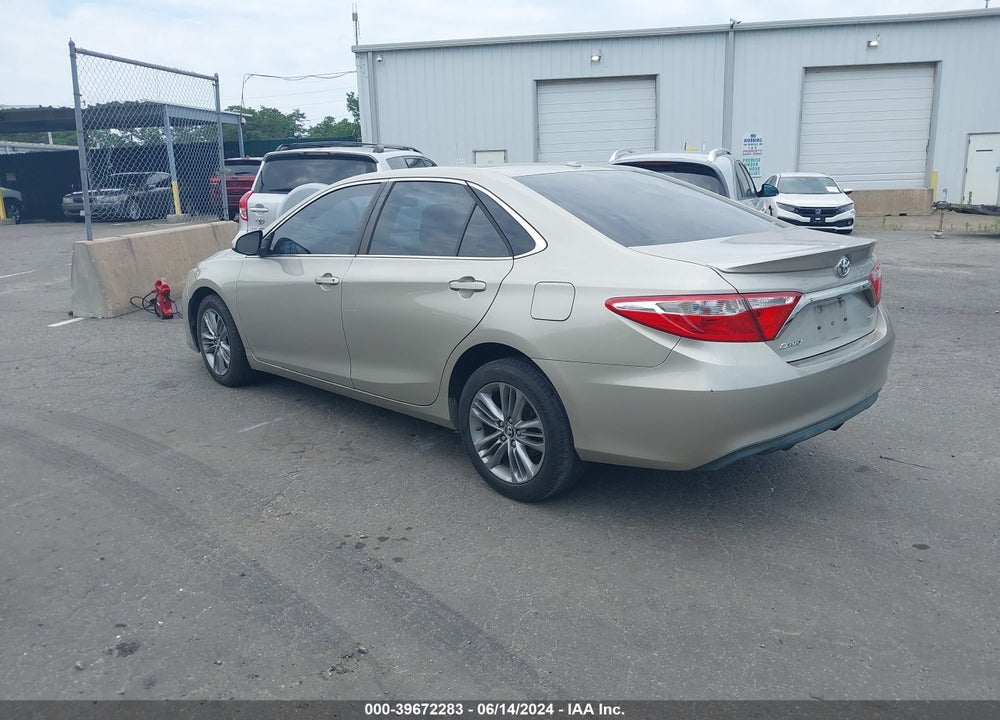 2015 TOYOTA CAMRY SE VIN: 4T1BF1FK9FU050687