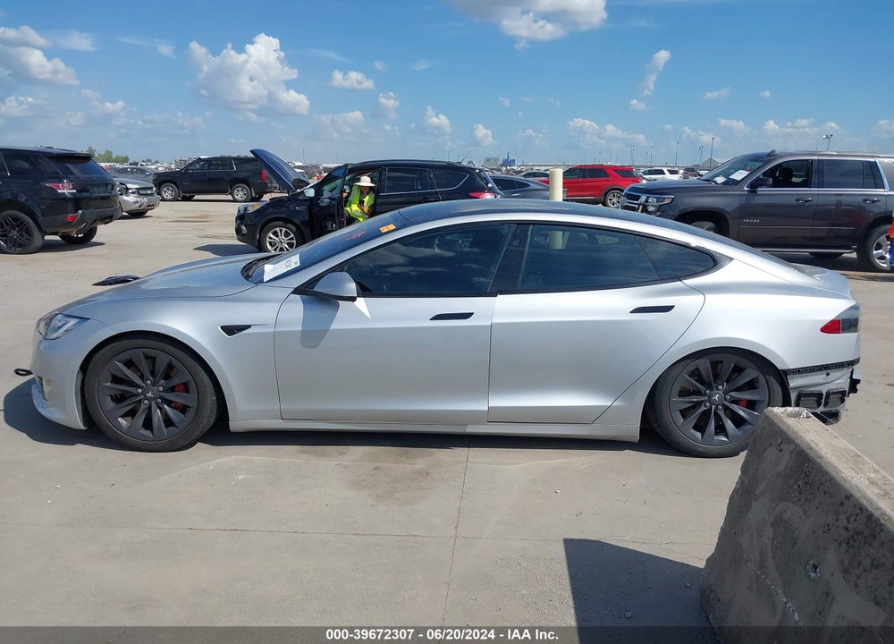 2018 TESLA MODEL S 100D/75D/P100D VIN: 5YJSA1E4XJF273540