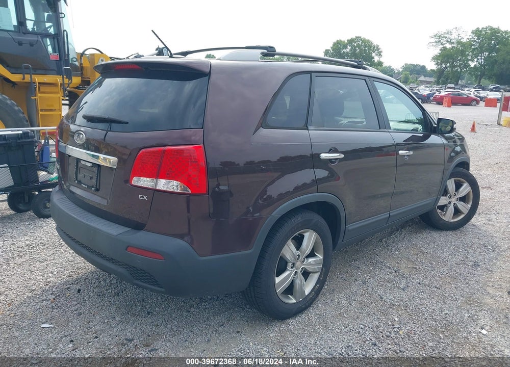 2012 KIA SORENTO VIN: 5XYKU3A65CG276495