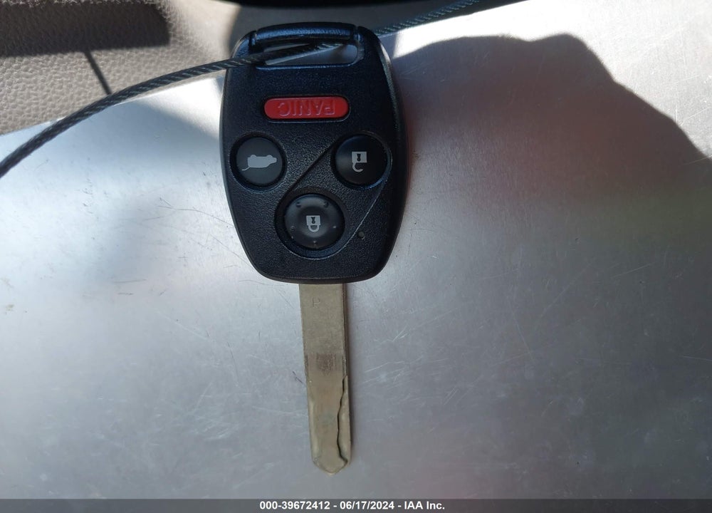 2011 HONDA PILOT EX-L VIN: 5FNYF4H73BB041737