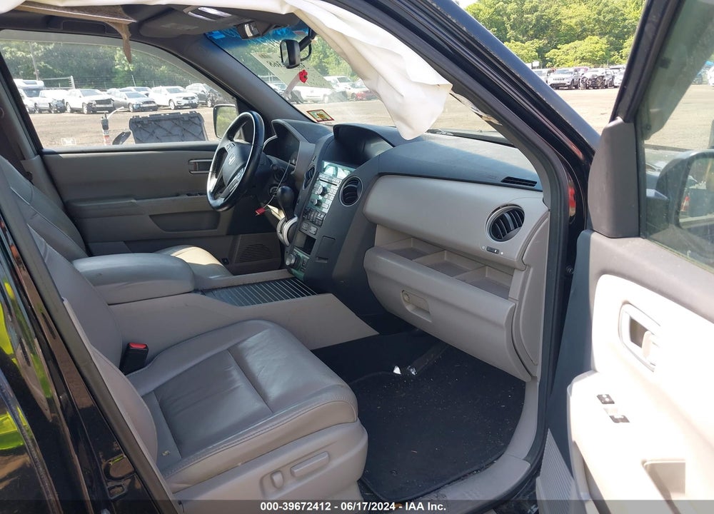 2011 HONDA PILOT EX-L VIN: 5FNYF4H73BB041737