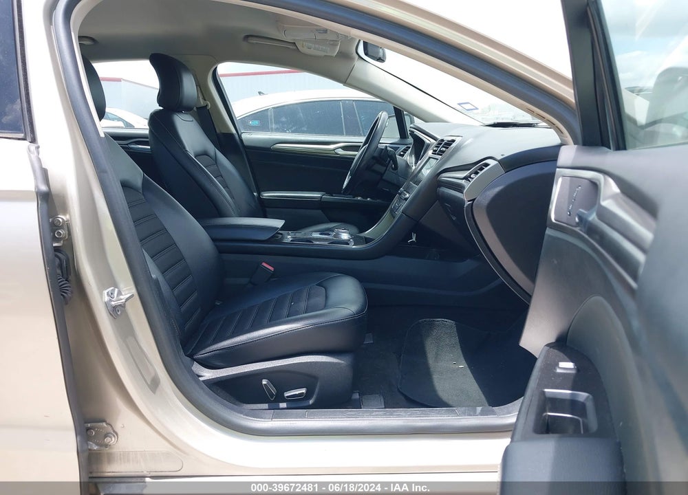 2017 FORD FUSION SE VIN: 3FA6P0HD5HR407049