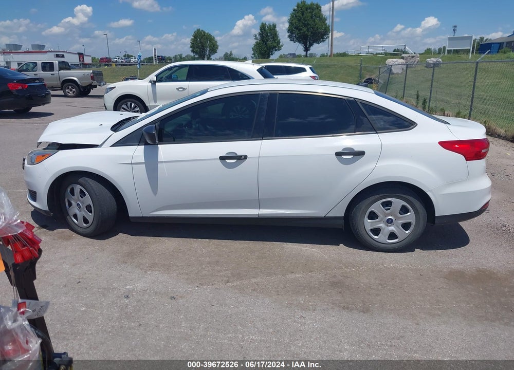2018 FORD FOCUS S VIN: 1FADP3E2XJL236735