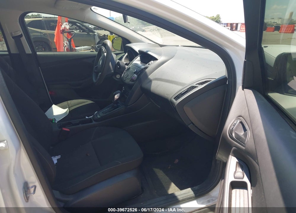 2018 FORD FOCUS S VIN: 1FADP3E2XJL236735
