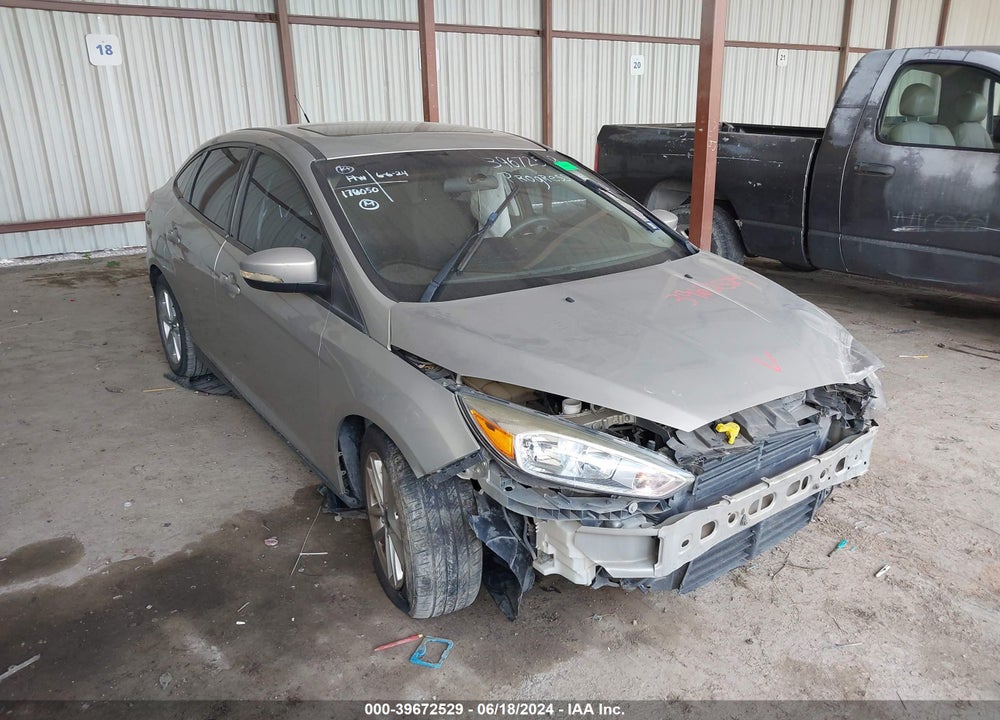 2016 FORD FOCUS SE VIN: 1FADP3F22GL204837