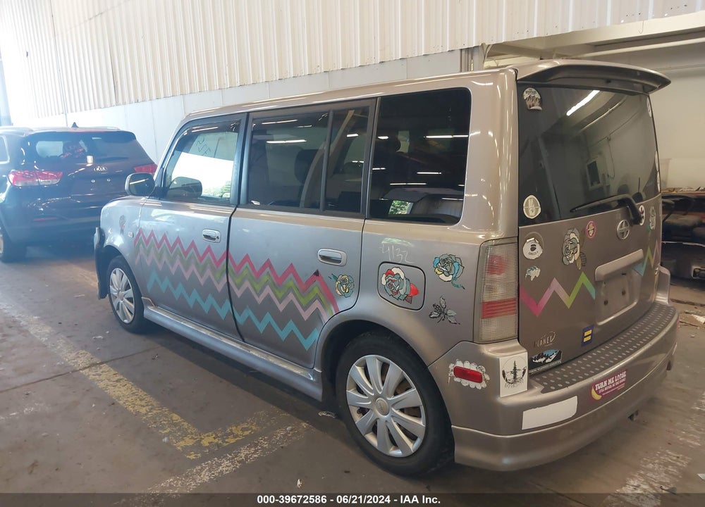 2005 SCION XB VIN: JTLKT334150206424