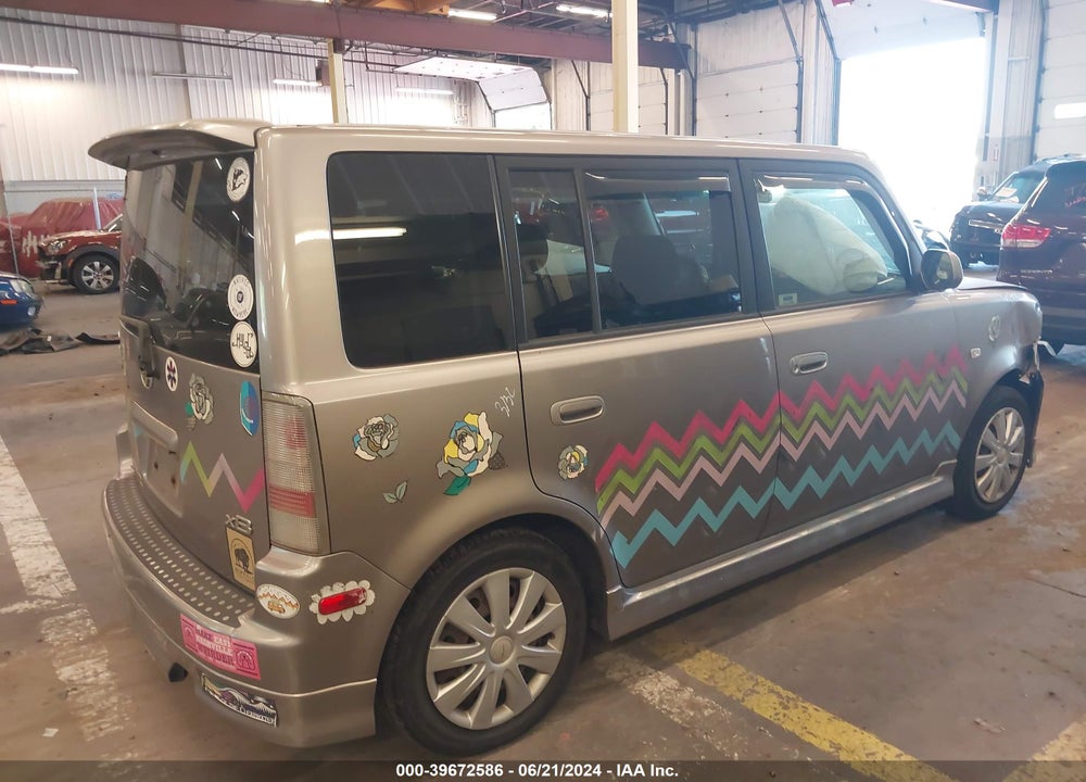 2005 SCION XB VIN: JTLKT334150206424