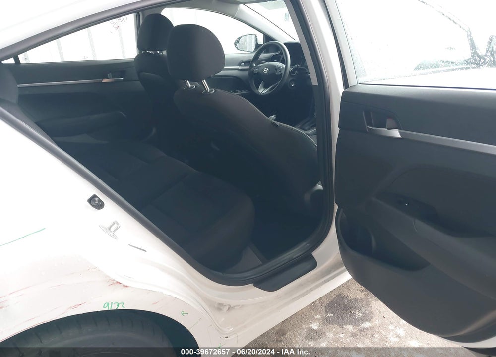2019 HYUNDAI ELANTRA SE VIN: 5NPD74LF9KH476094