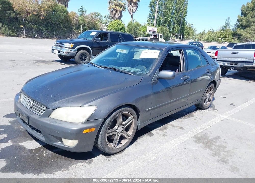 2001 LEXUS IS 300 VIN: JTHBD182810032865