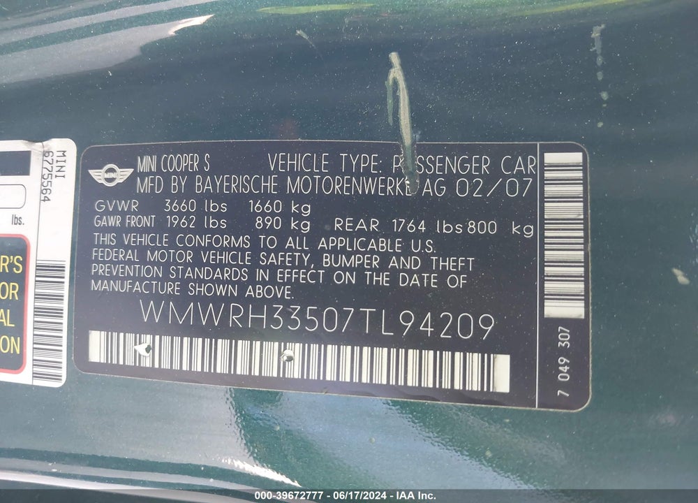 2007 MINI COOPER S VIN: WMWRH33507TL94209