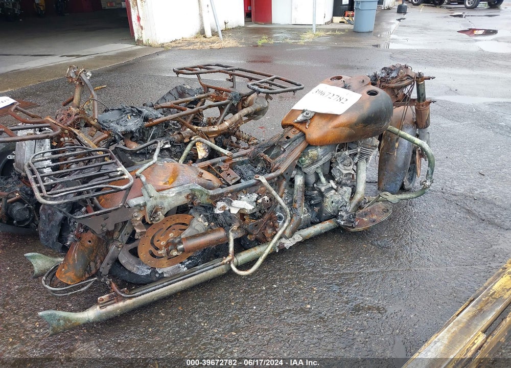 2001 HARLEY-DAVIDSON FLHR VIN: 1HD1FDV121Y643608