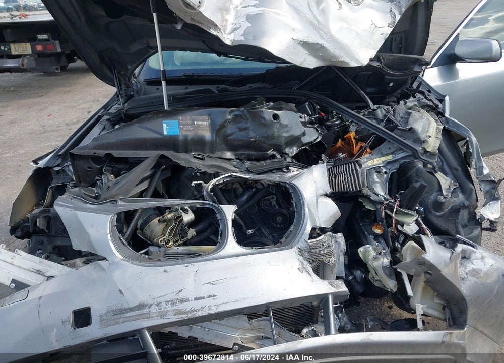 2006 BMW 525I VIN: WBANE53526CK81461