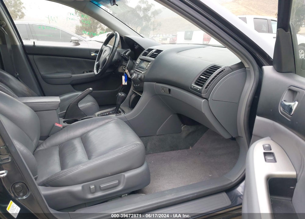 2004 HONDA ACCORD 3.0 EX VIN: 1HGCM66594A006081