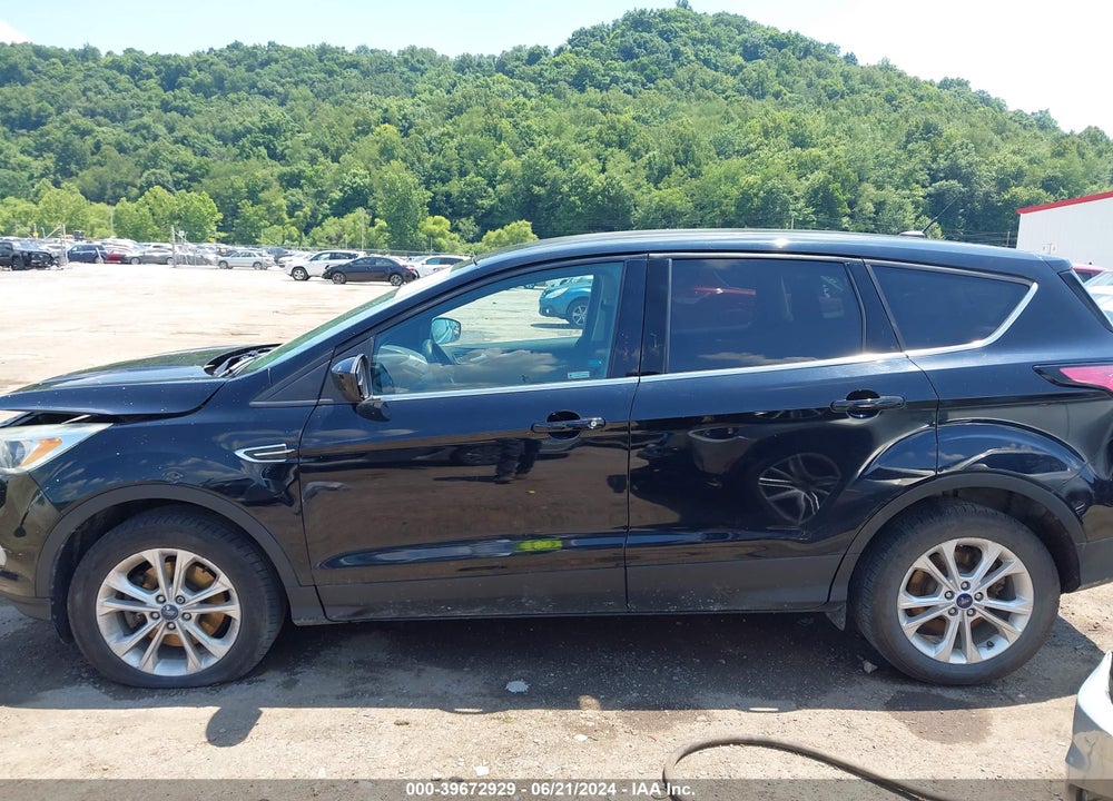 2017 FORD ESCAPE SE VIN: 1FMCU9GD0HUE04334
