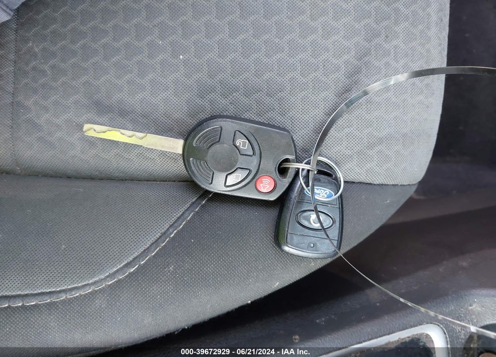 2017 FORD ESCAPE SE VIN: 1FMCU9GD0HUE04334