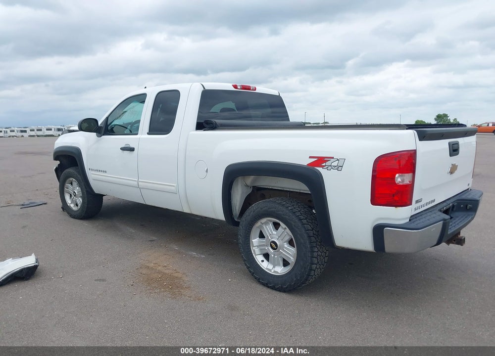 2009 CHEVROLET SILVERADO 1500 LT VIN: 1GCEK290X9Z116281
