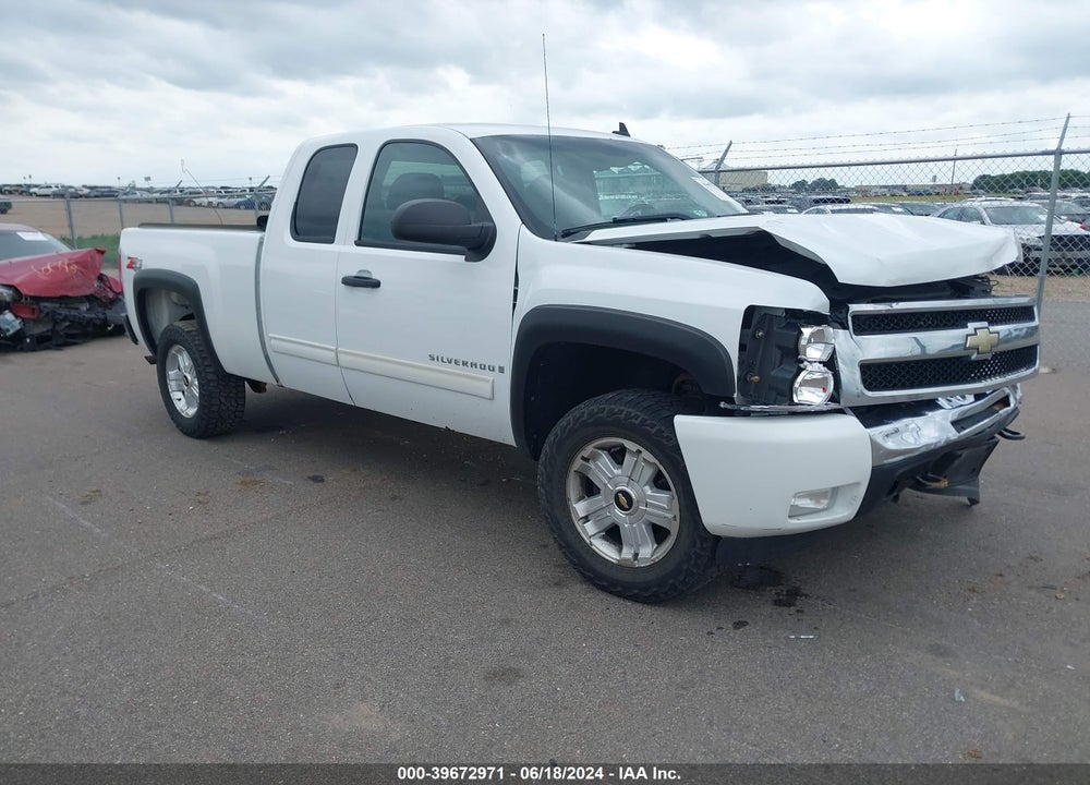 2009 CHEVROLET SILVERADO 1500 LT VIN: 1GCEK290X9Z116281