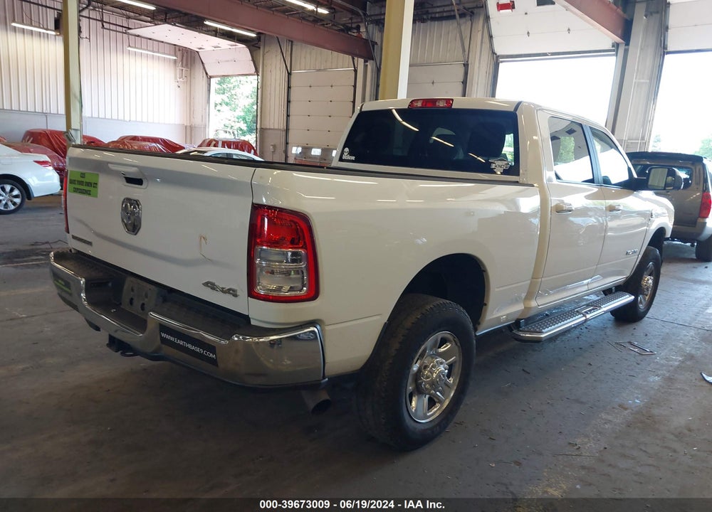 2020 RAM 3500 BIG HORN  4X4 6'4 BOX VIN: 3C63R3DLXLG141948