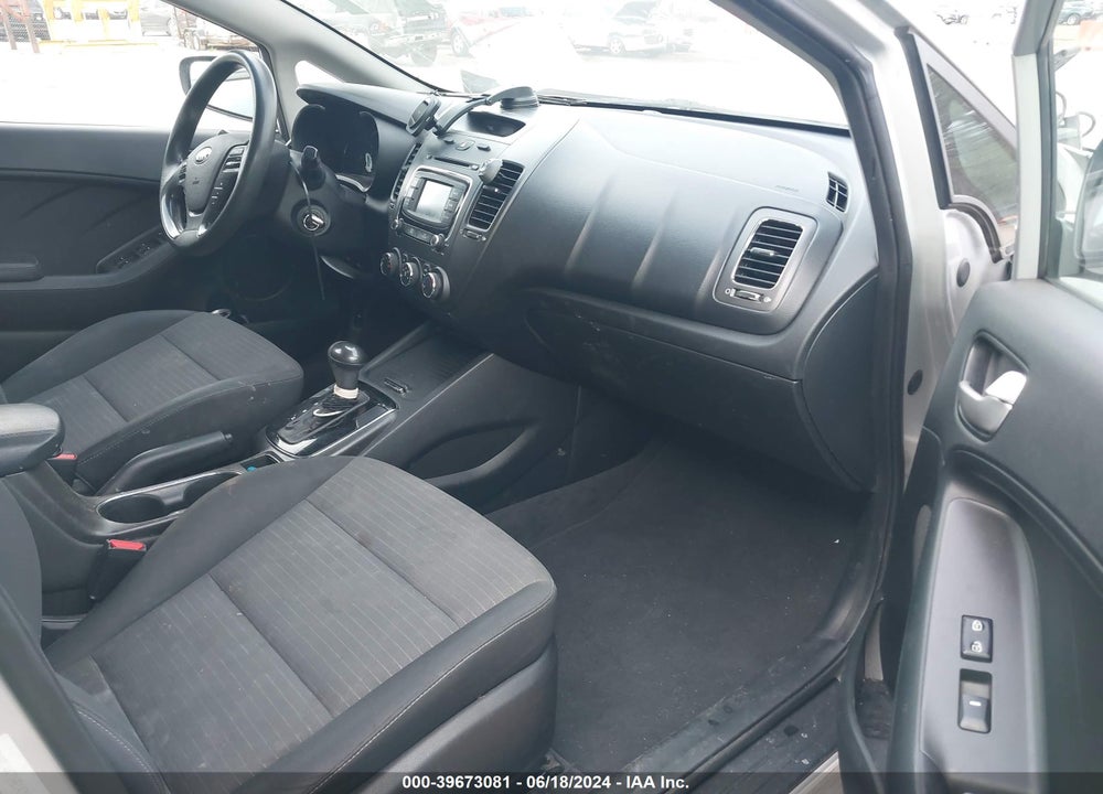 2017 KIA FORTE LX VIN: 3KPFL4A70HE147412
