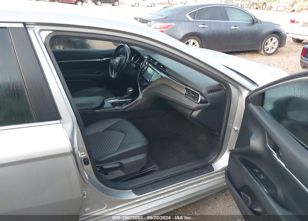 2019 TOYOTA CAMRY SE VIN: 4T1B11HK5KU200607