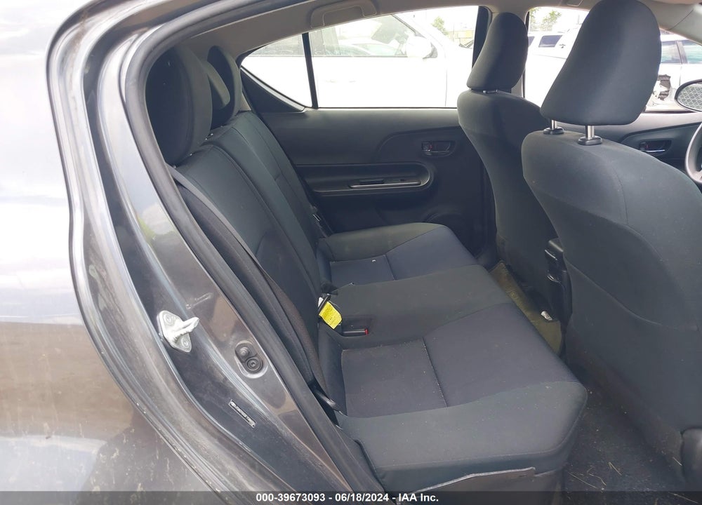 2015 TOYOTA PRIUS C TWO VIN: JTDKDTB32F1586936
