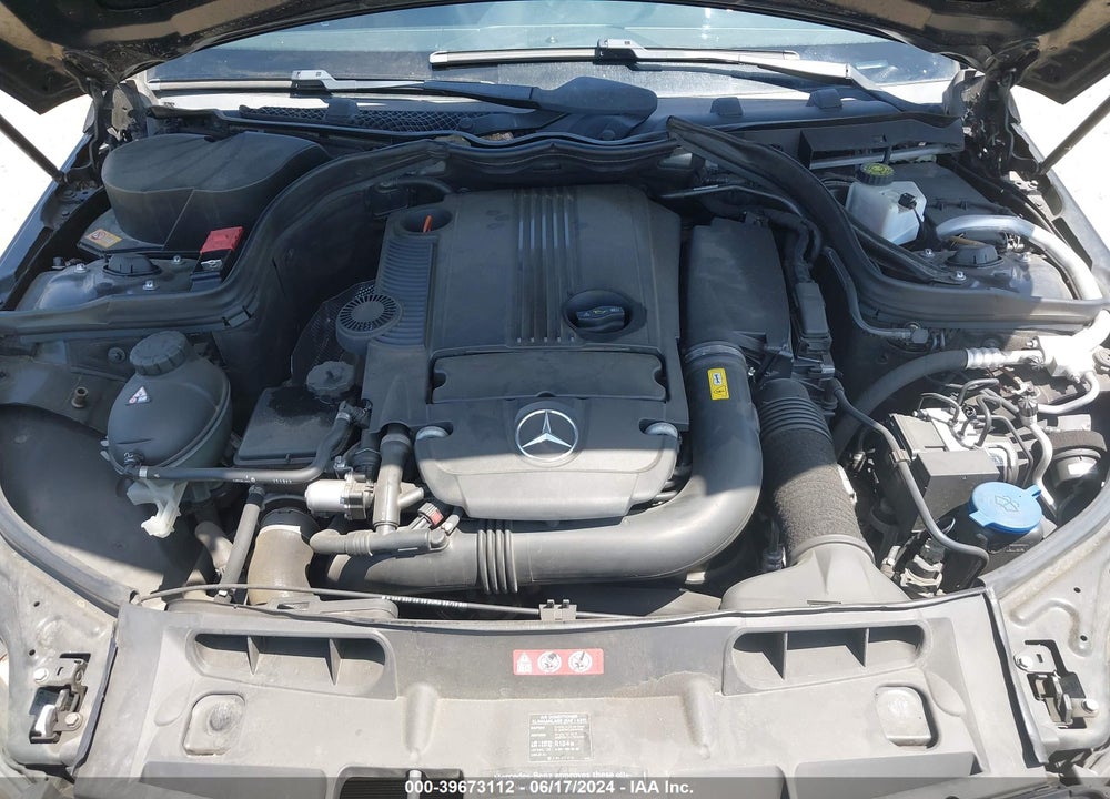 2014 MERCEDES-BENZ C 250 LUXURY/SPORT VIN: WDDGF4HB9EG254594