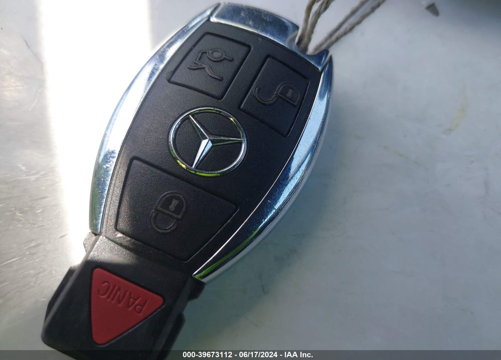 2014 MERCEDES-BENZ C 250 LUXURY/SPORT VIN: WDDGF4HB9EG254594