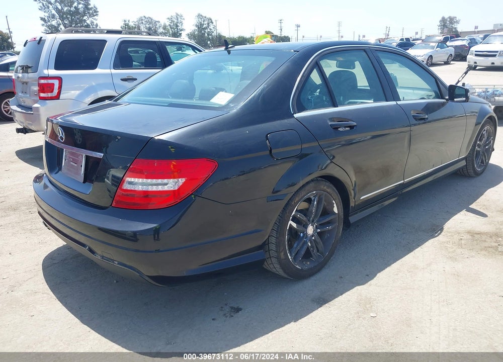 2014 MERCEDES-BENZ C 250 LUXURY/SPORT VIN: WDDGF4HB9EG254594